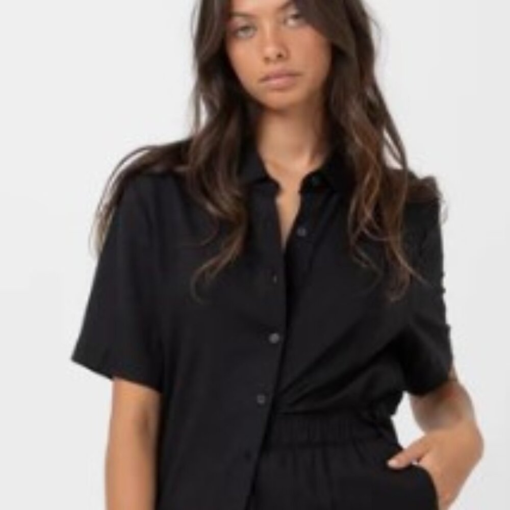Rhythm Classic Short-sleeve Lounge Shirt in Black (Rayon/Linen Blend) (Size XS)